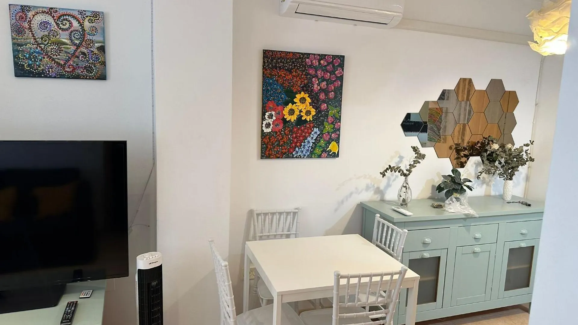 Relaxing Suite With Lovely Patio Malaga Apartment
