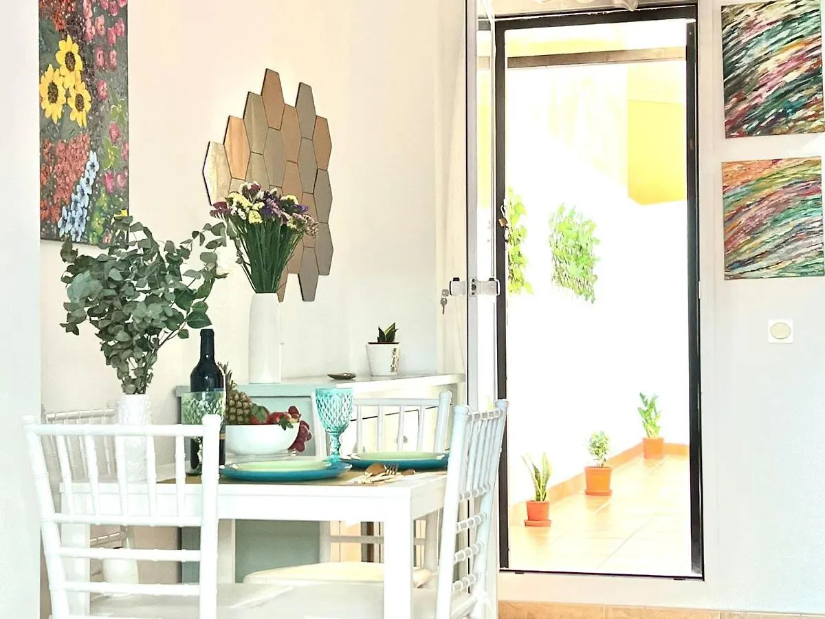 Relaxing Suite With Lovely Patio Málaga 0*,